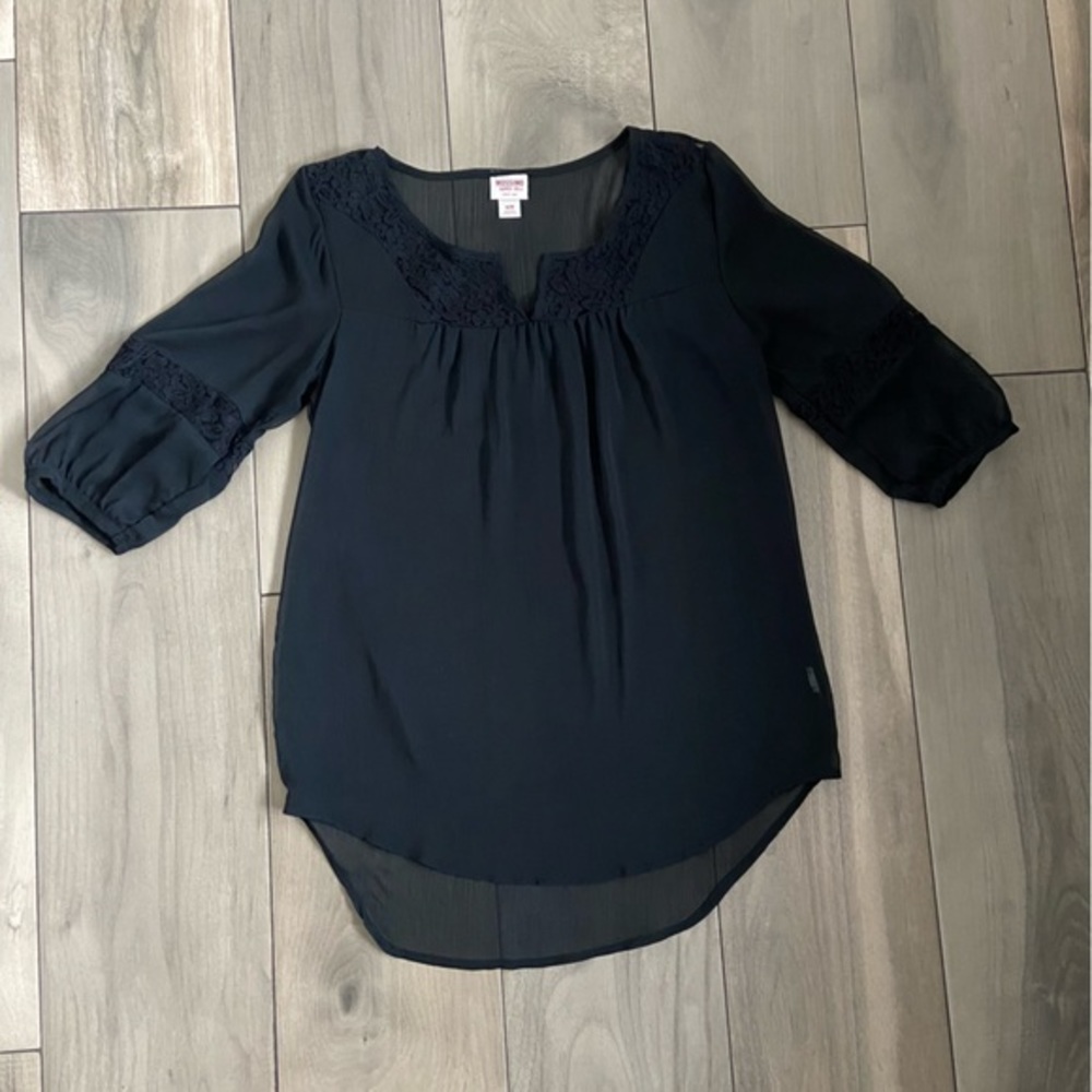 Mossimo Supply Co Women’s Black Sheer 3/4 Sleeve‎ Blouse Size Medium